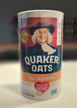 Quaker Oats Old Fashioned Whole Grain Rolled Oats in a package